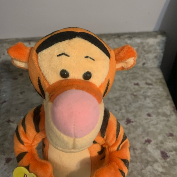 1997 Vintage Tigger Plush Toy GUC “As Is” - Picture 3 of 10